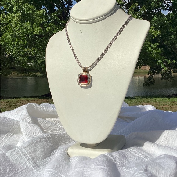 NECKLACE - Picture 4 of 6